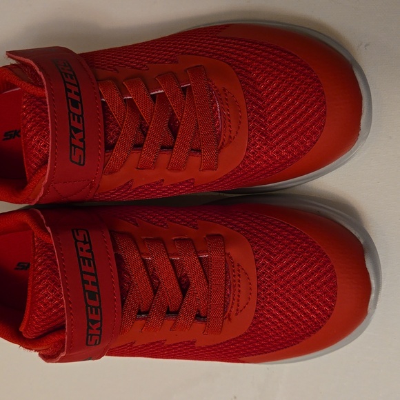 New in box Boys red Skechers Selectors Sneakers 3.5 - Picture 7 of 10